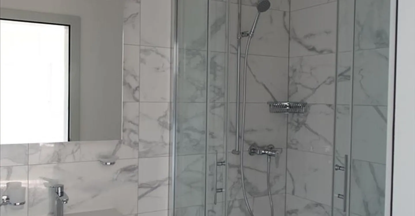 Tramelan - Fully renovated 3.5 room apartment (1st month free) - Photo 3 of 7