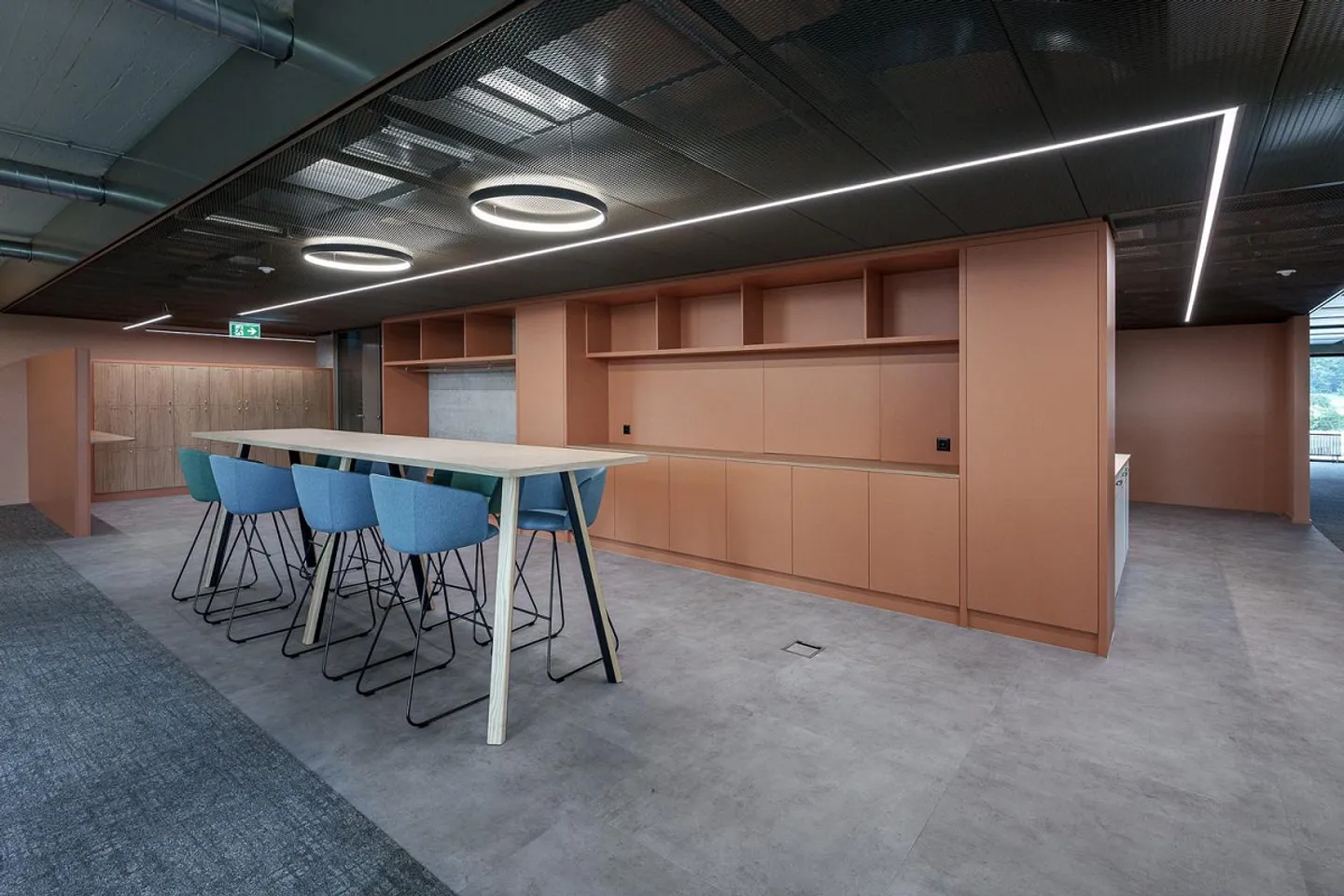 Votre bureau. Vos possibilités. Votre avenir. - Travailler dans le COSMOS - Photo 2 sur 13