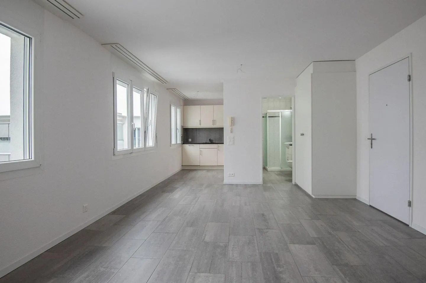 Attractive 1.5-room apartment with modern construction standard - Photo 3 of 8