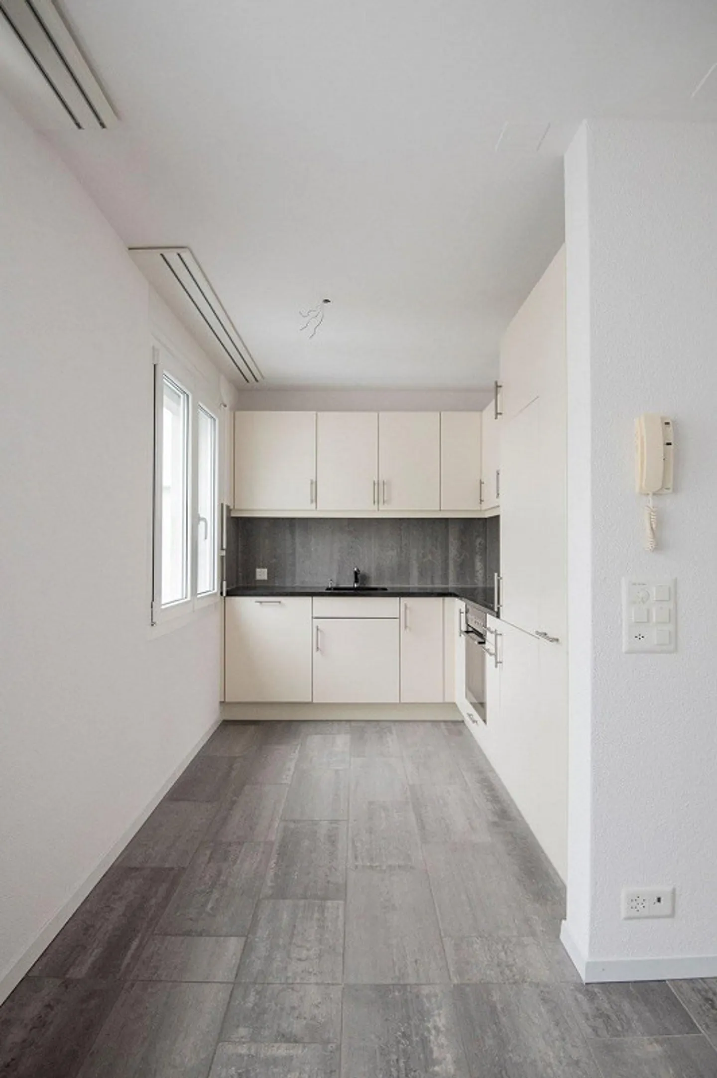 Attractive 1.5-room apartment with modern construction standard - Photo 4 of 8