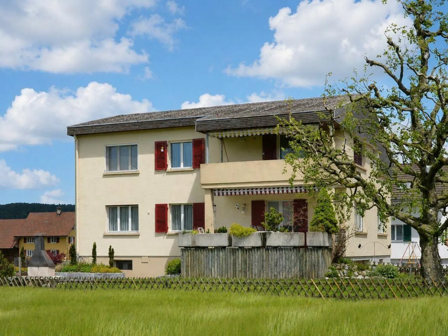 Charmantes Zweifamilienhaus - Foto 1 von 14