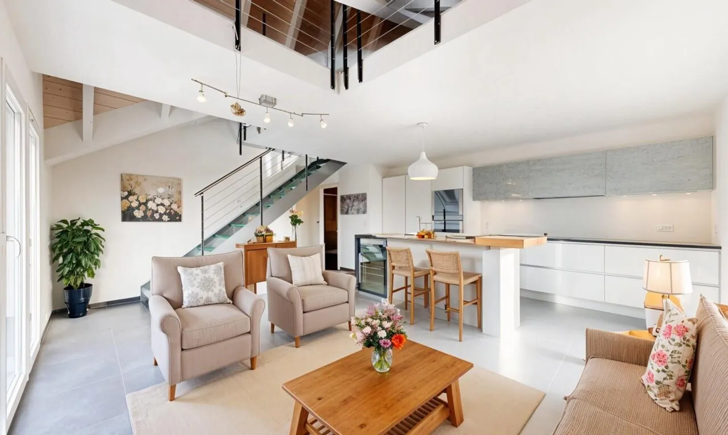 Wunderschöne Duplexwohnung im obersten Stock - Foto 2 von 13