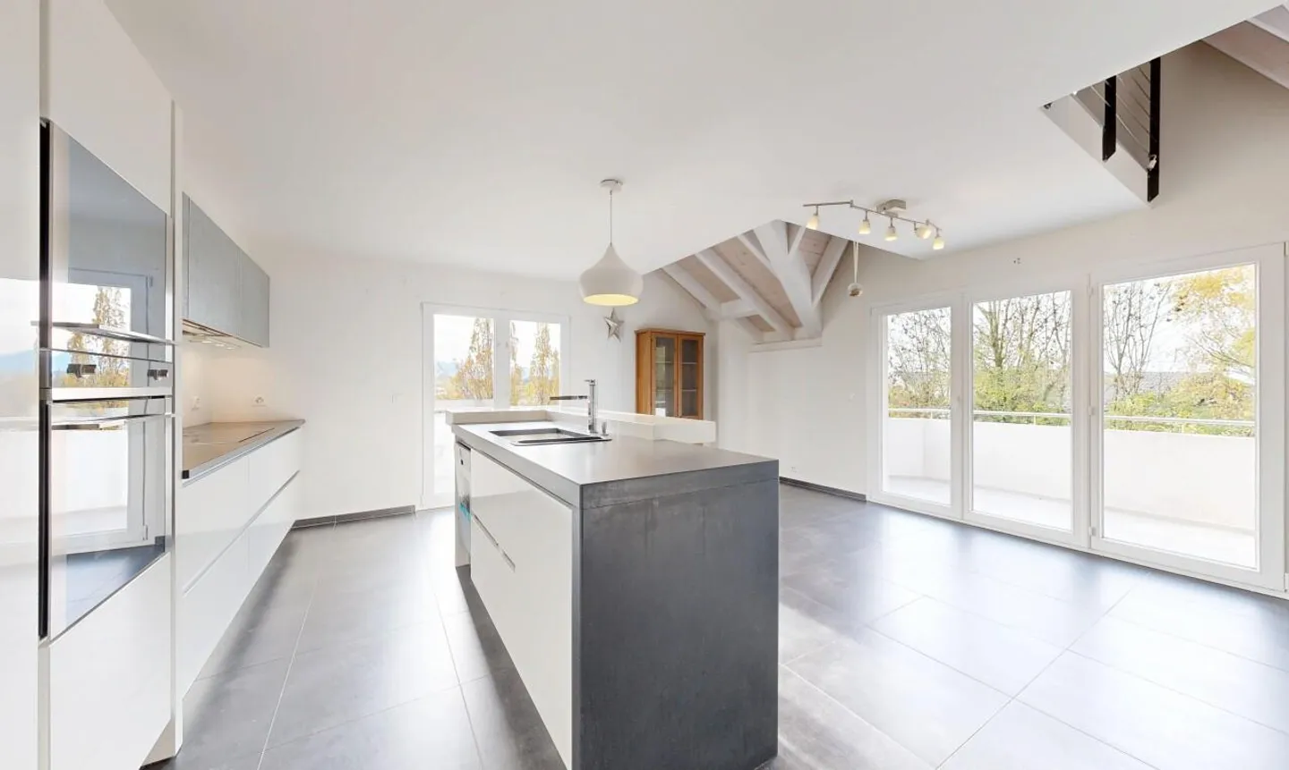 Wunderschöne Duplexwohnung im obersten Stock - Foto 3 von 13