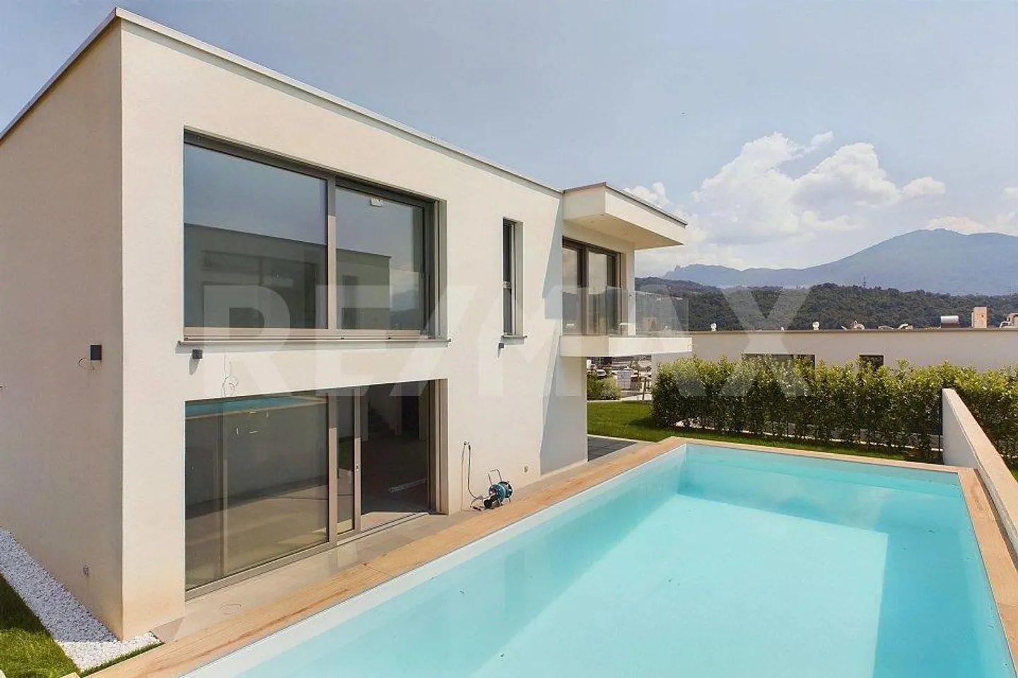 Elegance and Comfort - Newly Built Villa with Swimming Pool - Photo 1 of 13
