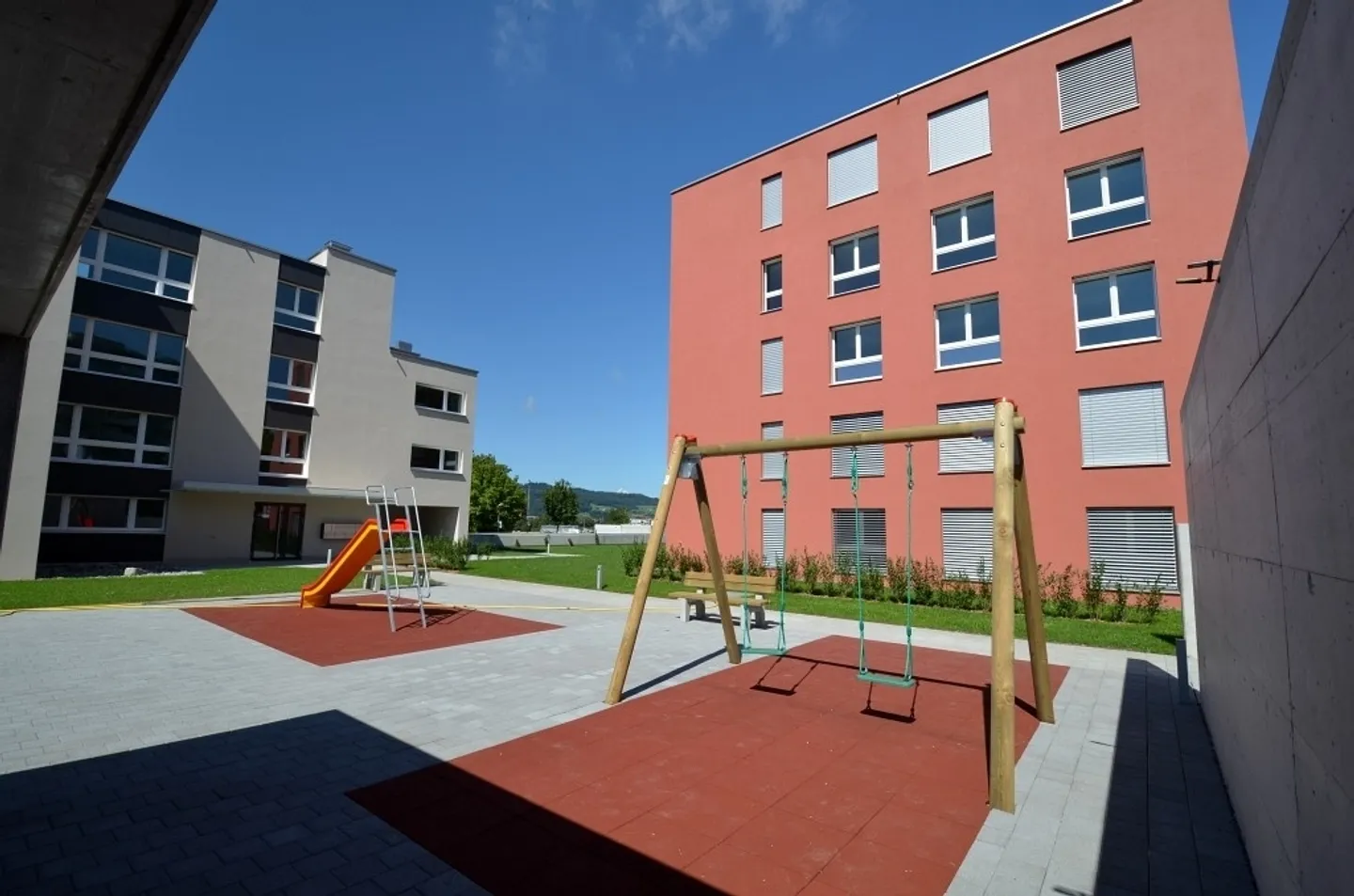 4.5 Room Minergie Apartment, own washing machine/dryer/comfort ventilation - Photo 9 of 11
