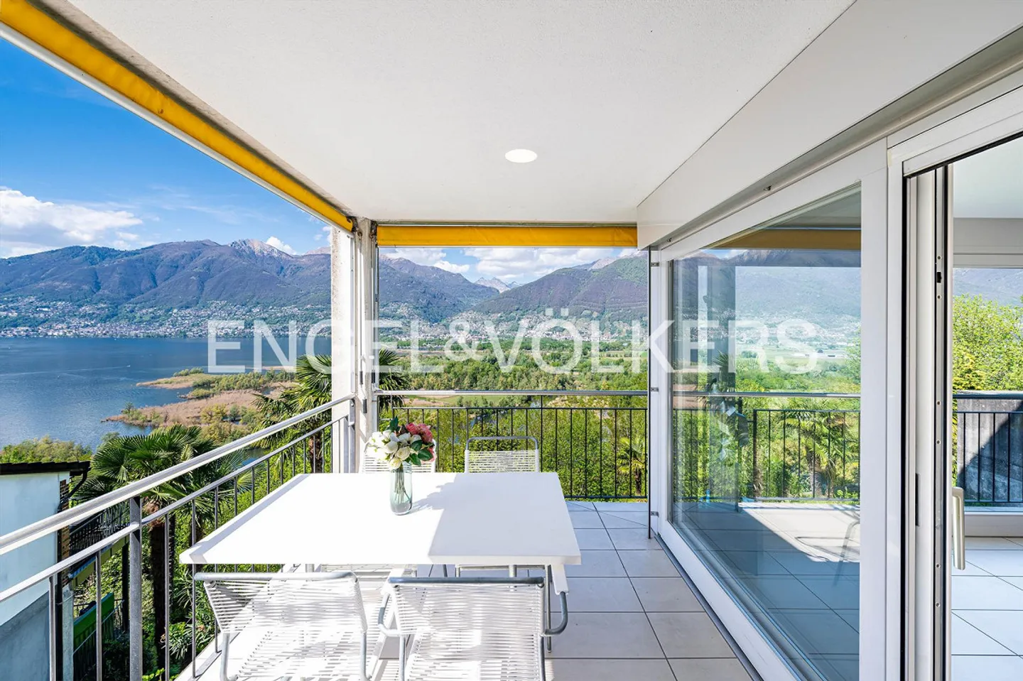 Chalet mit traumhaftem Seeblick - Foto 3 von 5