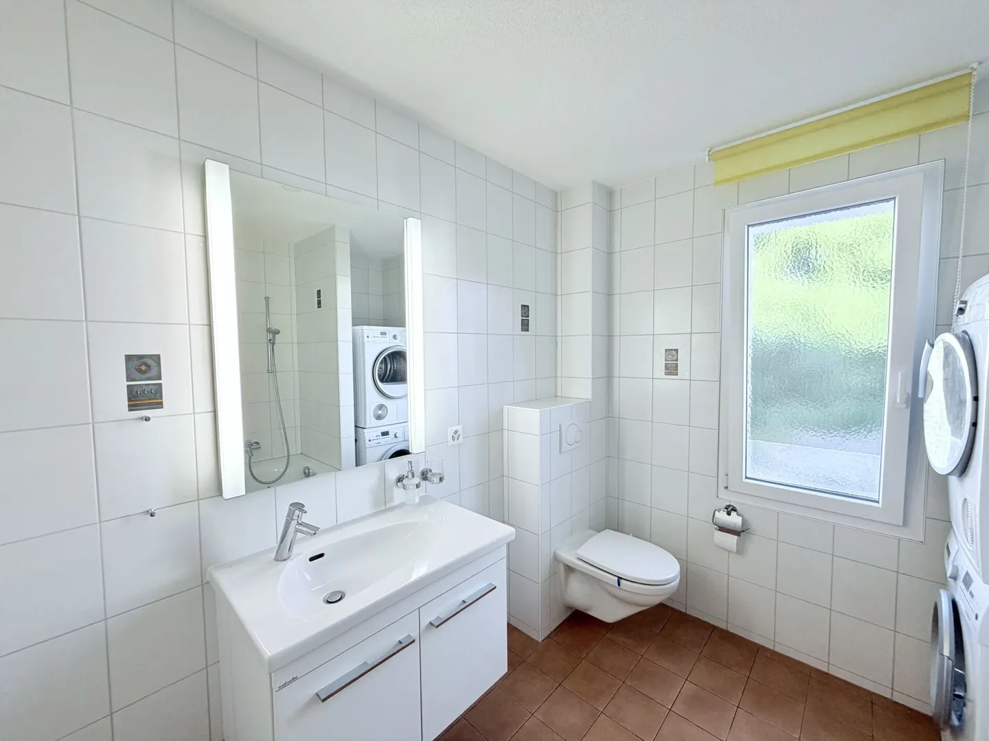 SPACE & COMFORT | 4.5 ROOMS WITH A LARGE 18 M² BALCONY IN BOUDRY - Photo 6 of 8