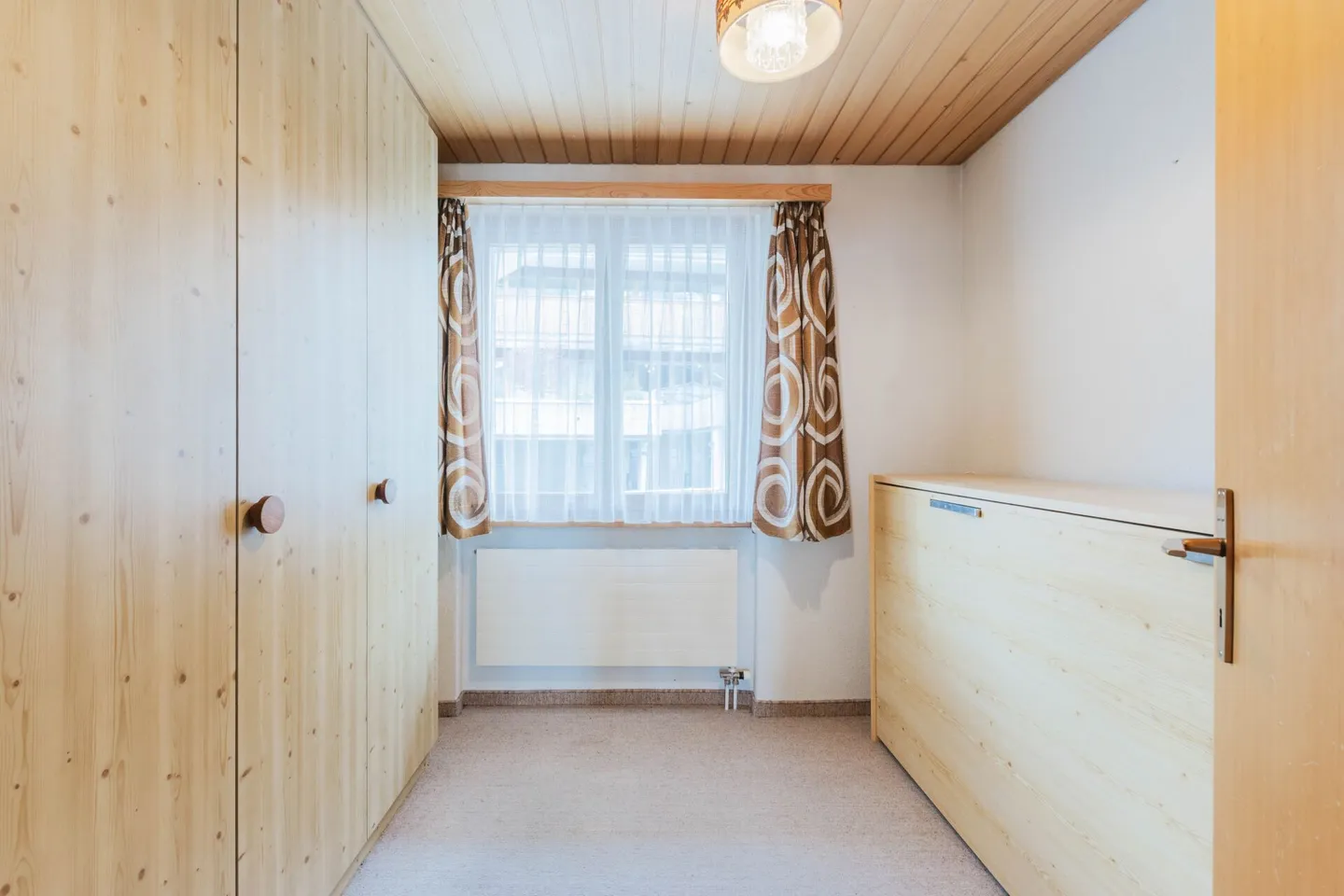 Spacious 5-Room Penthouse Apartment in Chalet Granit - Photo 14 of 23