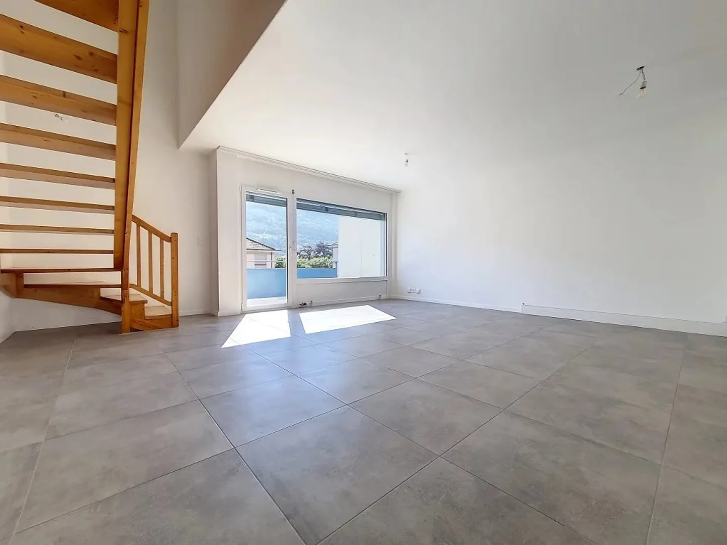 Raro duplex di 4.5 locali in vendita nel quartiere Scex di Sion - Foto 2 di 13