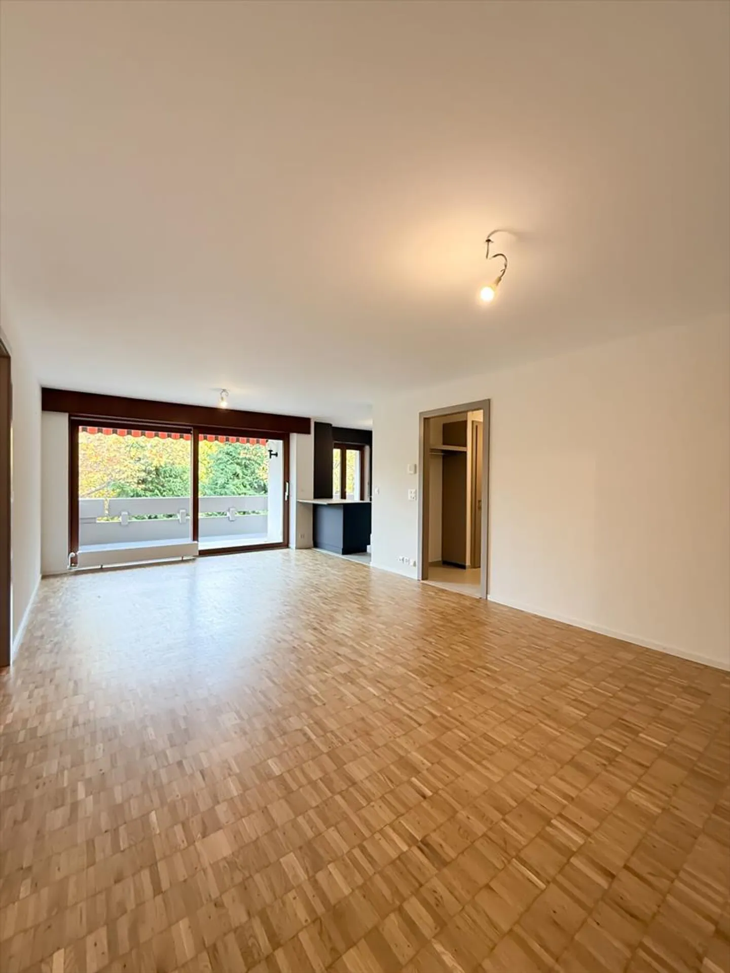 4.5 Room Apartment - Photo 4 of 12