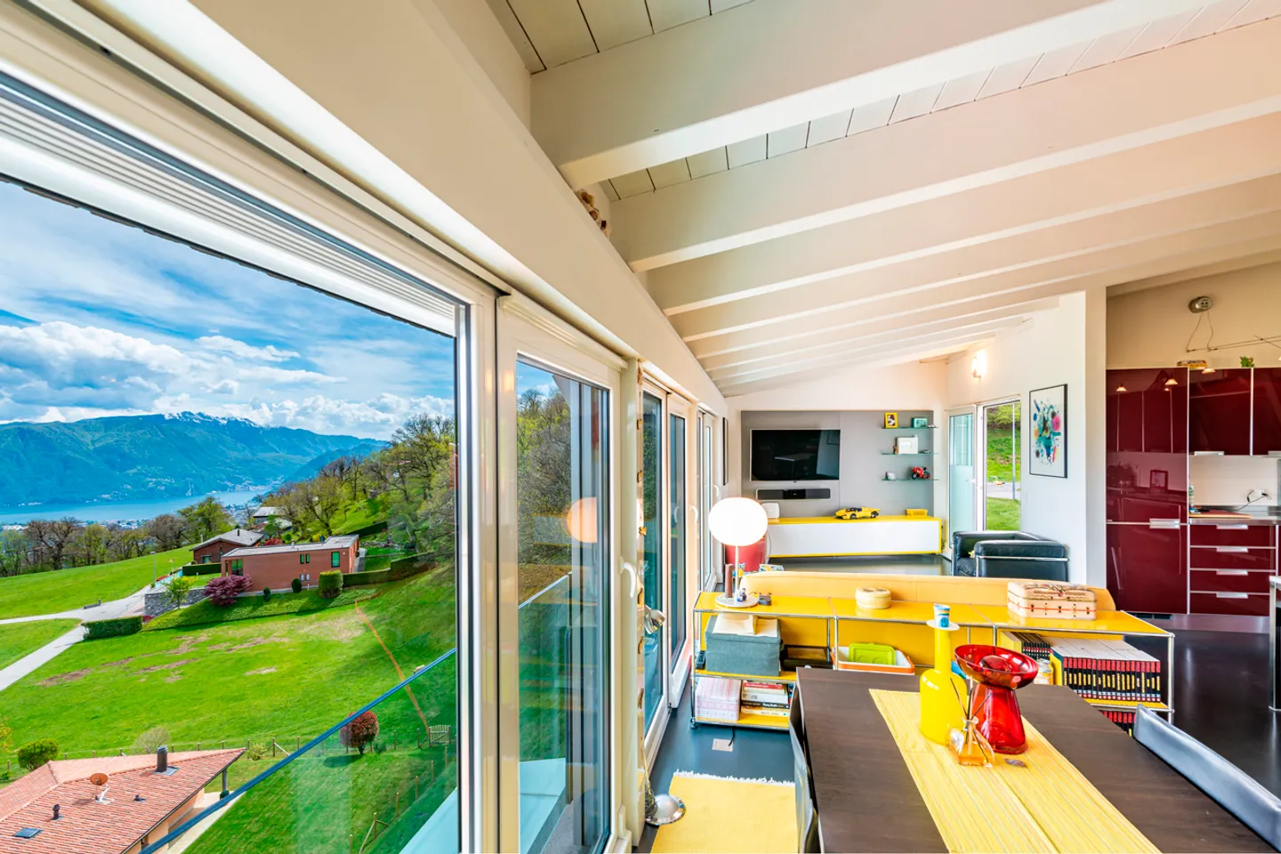 Moderno duplex con fantastica vista panoramica sul lago - Foto 4 di 17