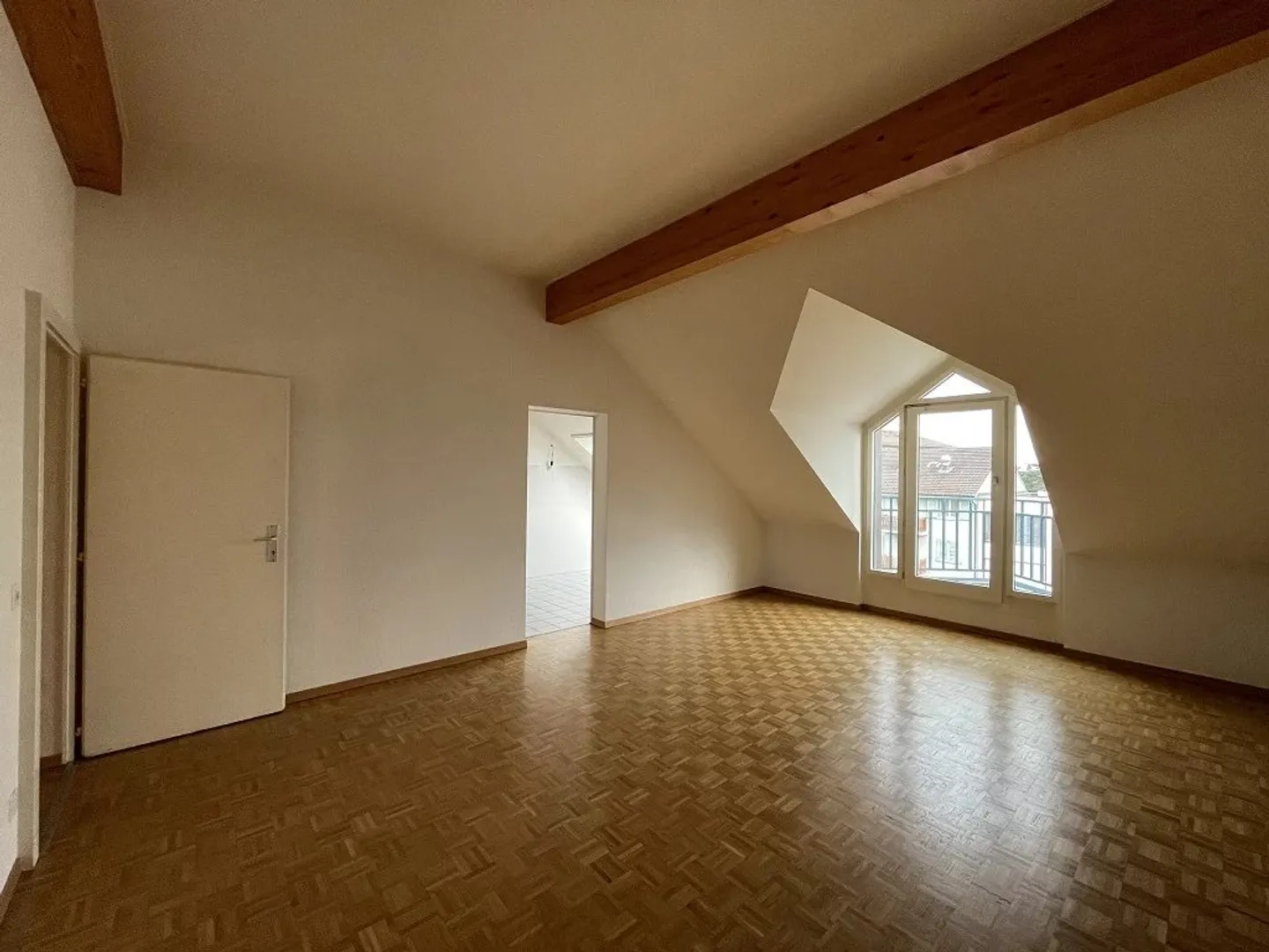 4-room apartment - Photo 1 of 12