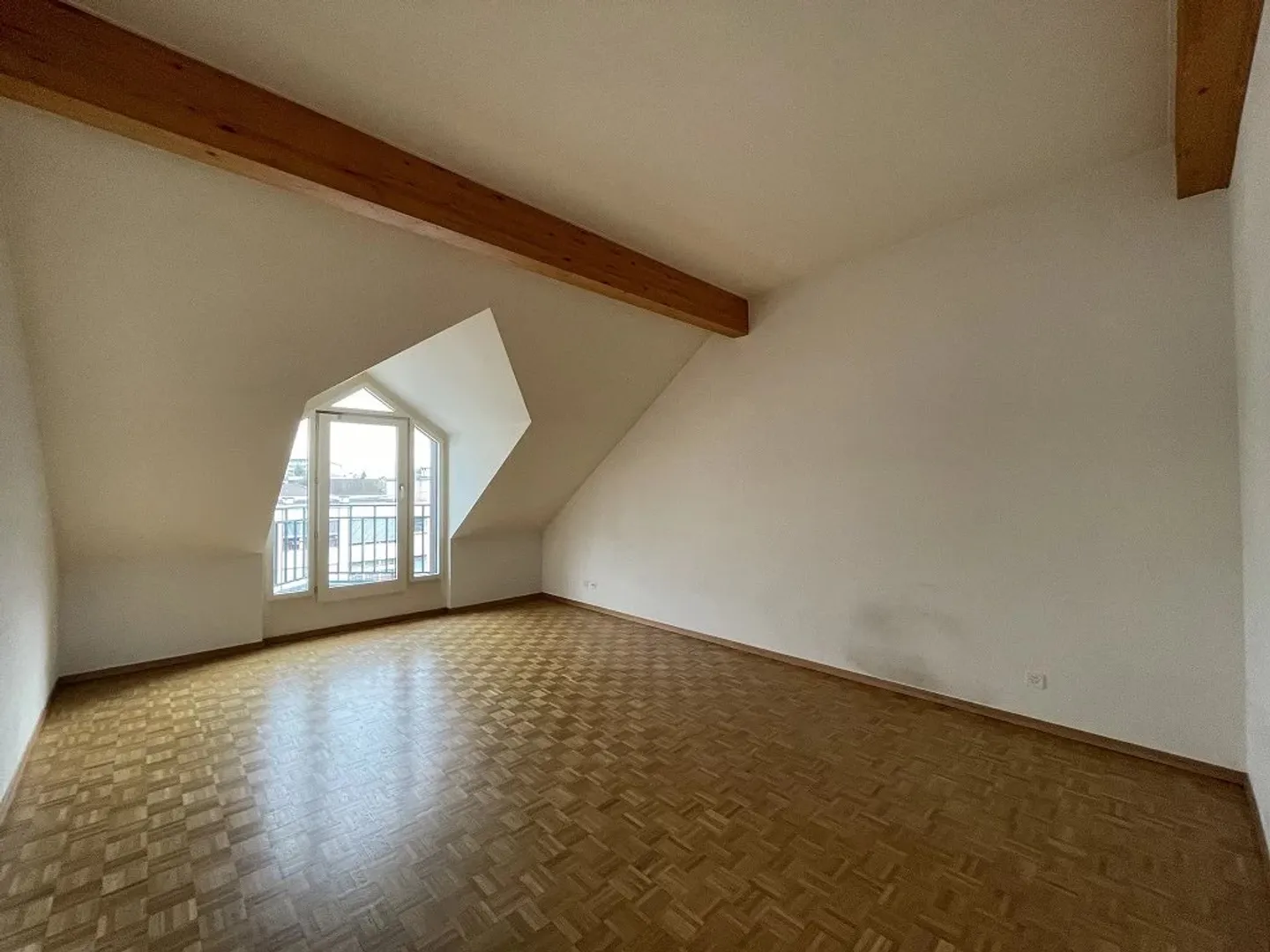 4-room apartment - Photo 2 of 12