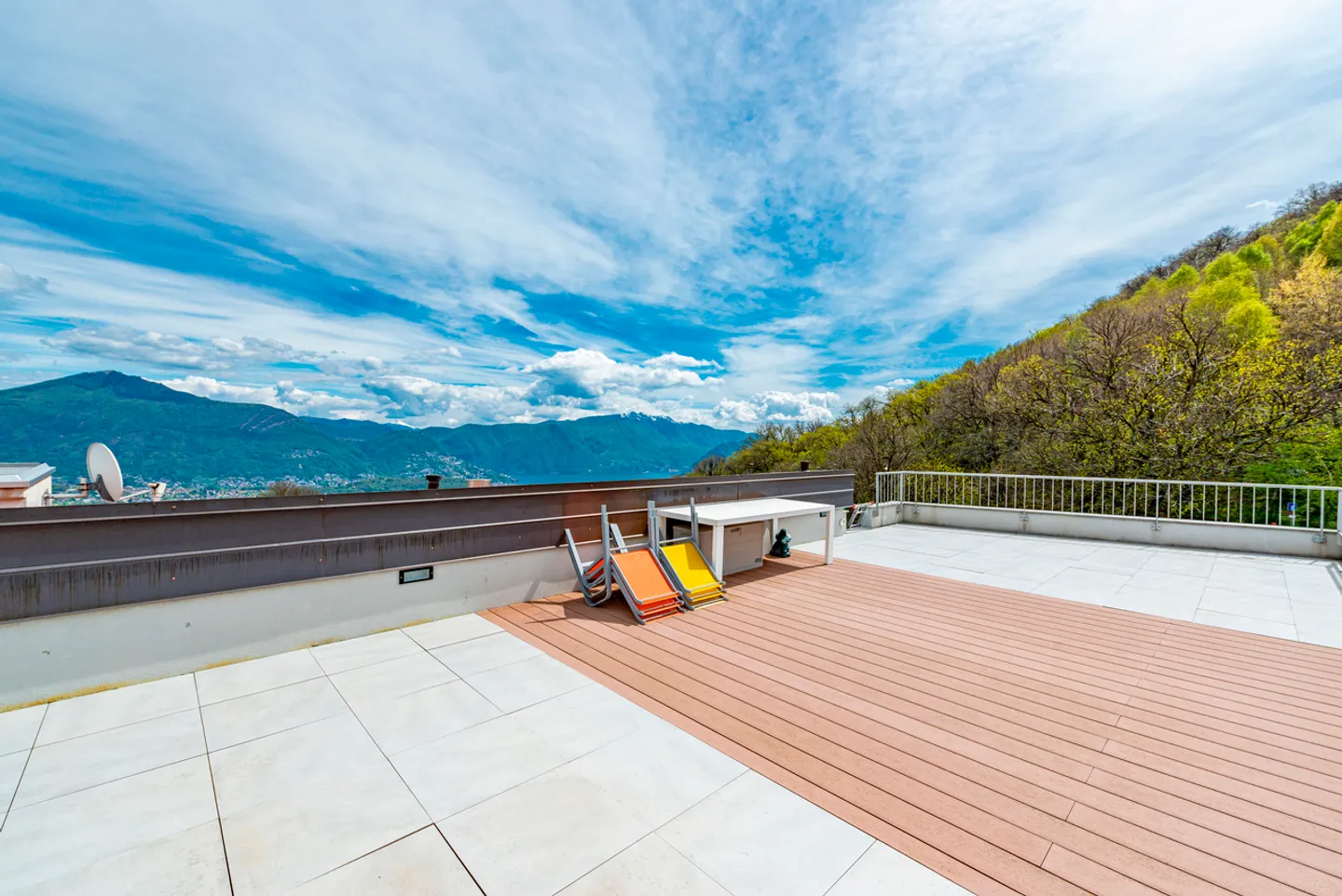 Moderno duplex con fantastica vista panoramica sul lago - Foto 14 di 17