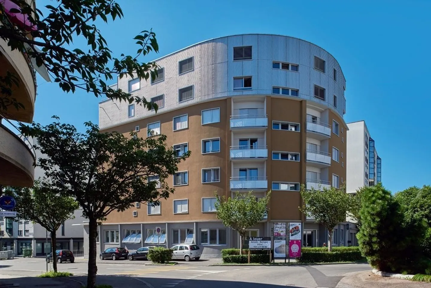 For rent without deposit - Central location in the heart of Renens - Photo 1 of 2