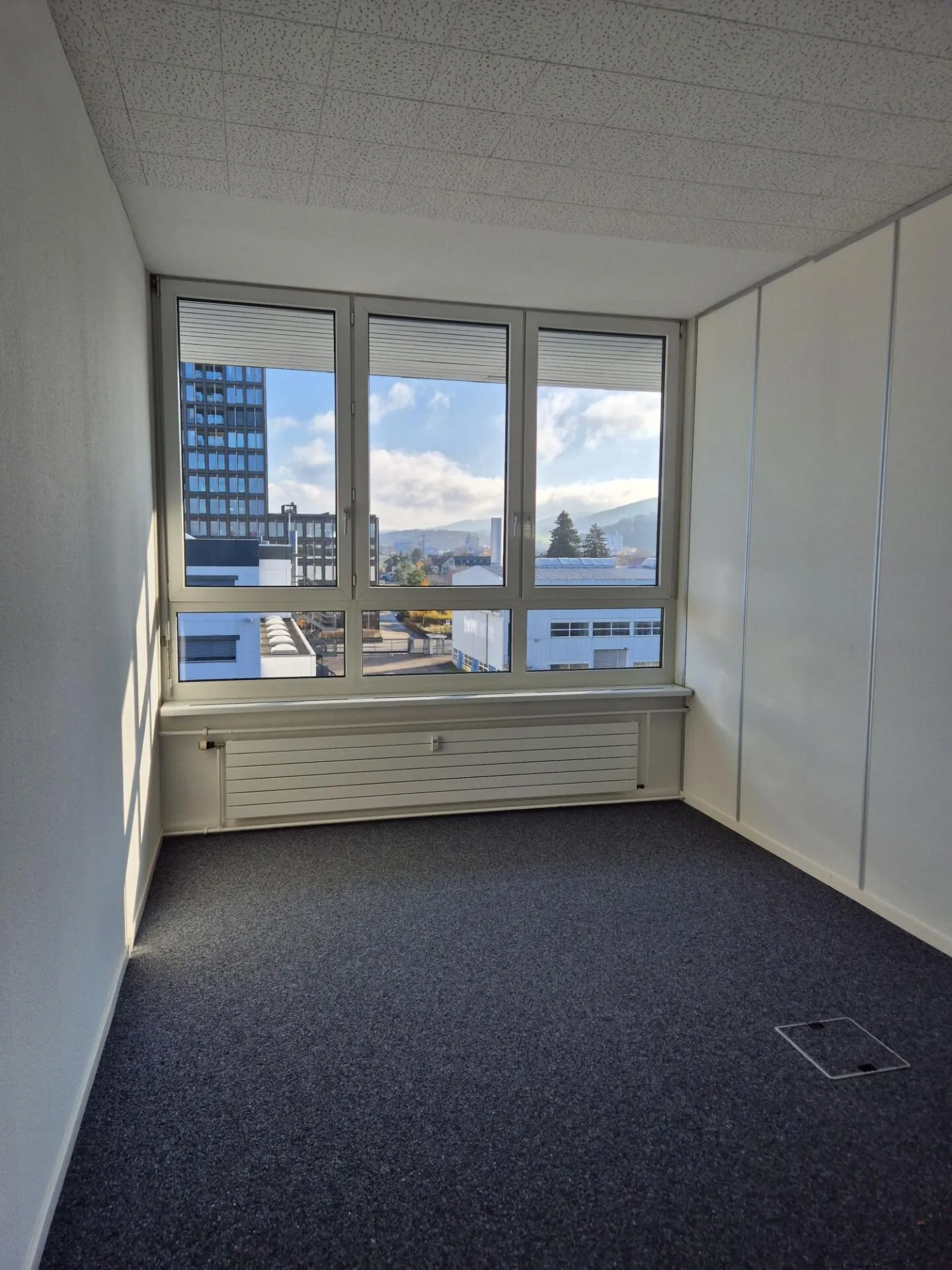 Beautiful office in the Buss-Areal Pratteln - 19 m² on the 3rd floor of the main building - Photo 4 of 5