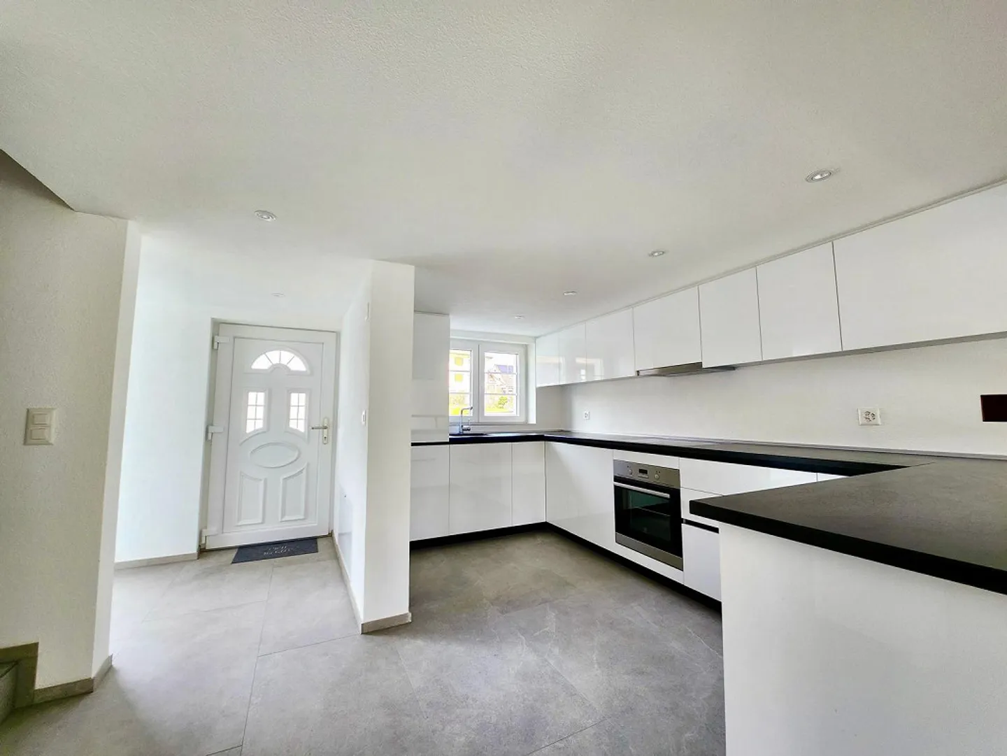5.5 Room Semi-Detached House in the Center of Thundorf - Photo 5 of 19