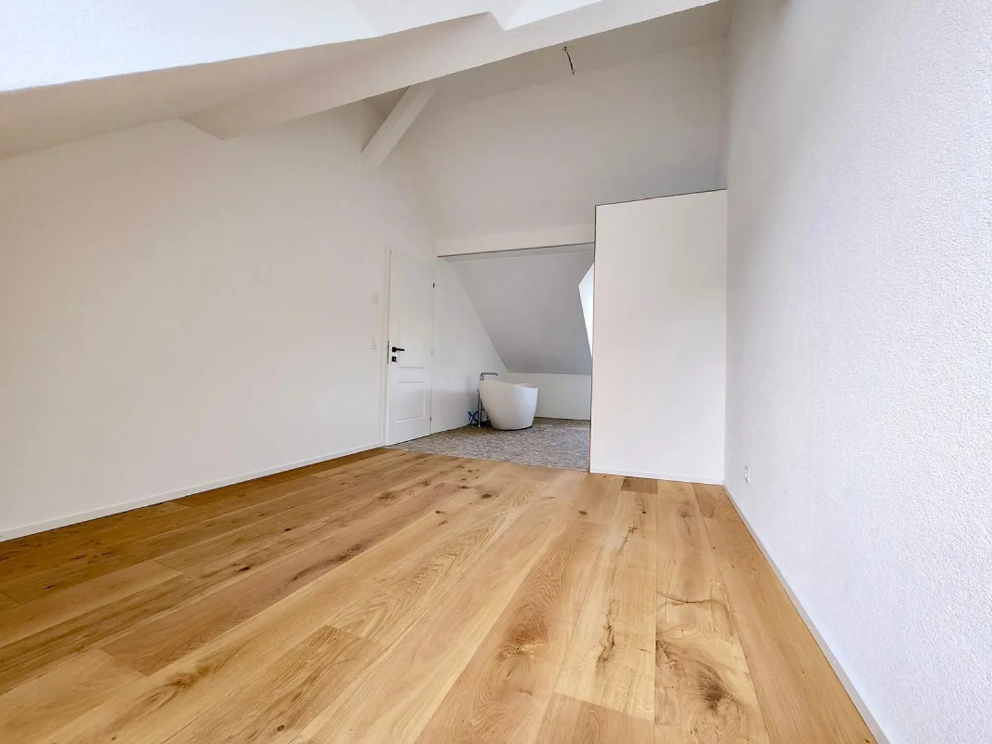 5.5 Room Semi-Detached House in the Center of Thundorf - Photo 16 of 19