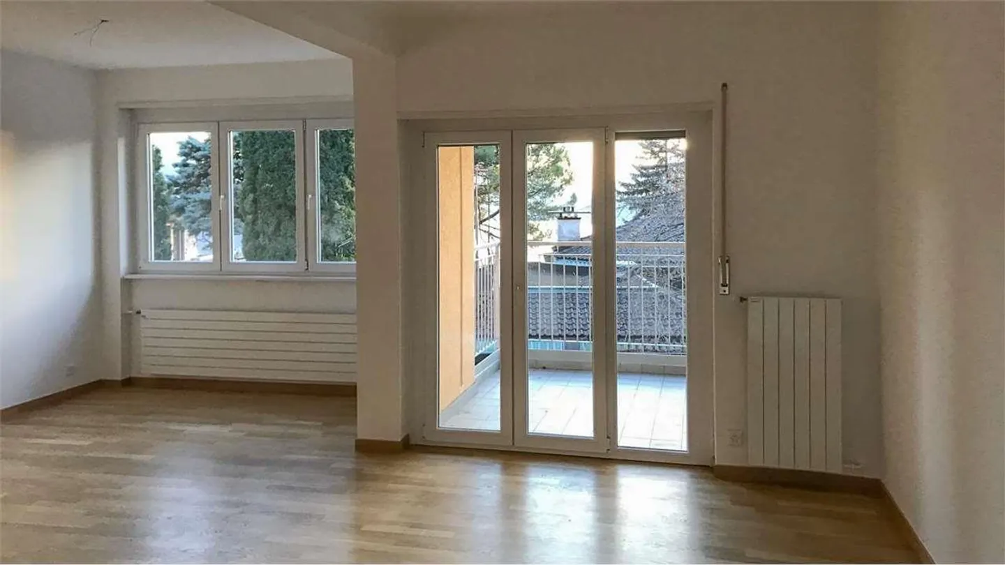 Lugano Ruvigliana: elegantes 3,5-Zimmer-Apartment mit teilweisem Seeblick - Foto 1 von 5