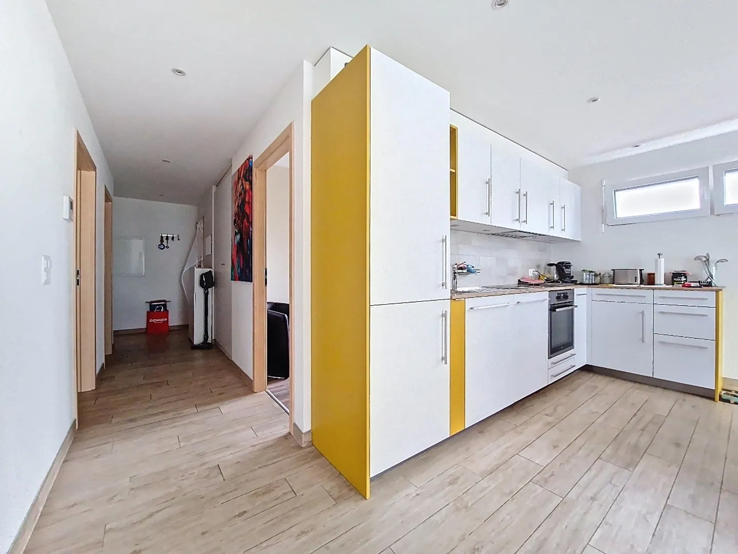 Sierre, appartamento 3,5 locali con terrazza di 23 m2 in un ambiente tranquillo - Foto 3 di 16