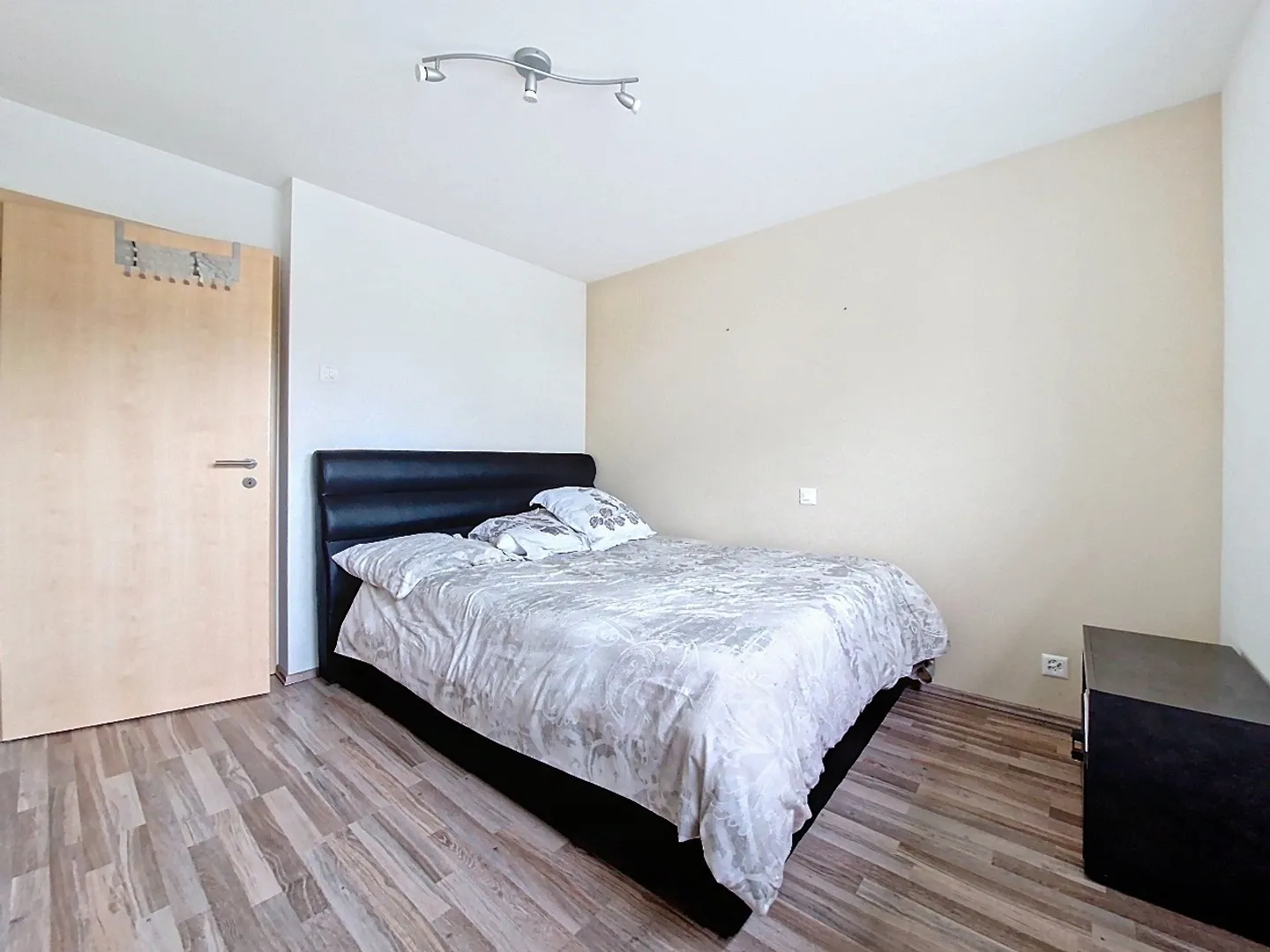 Sierre, appartamento 3,5 locali con terrazza di 23 m2 in un ambiente tranquillo - Foto 7 di 16