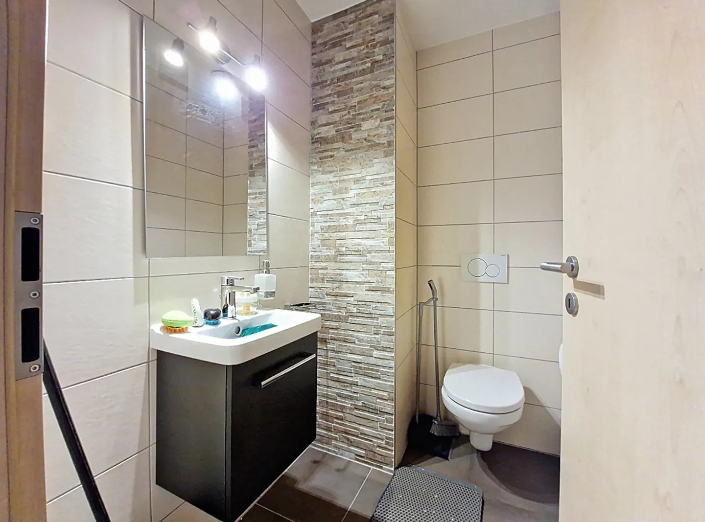 Sierre, appartamento 3,5 locali con terrazza di 23 m2 in un ambiente tranquillo - Foto 10 di 16