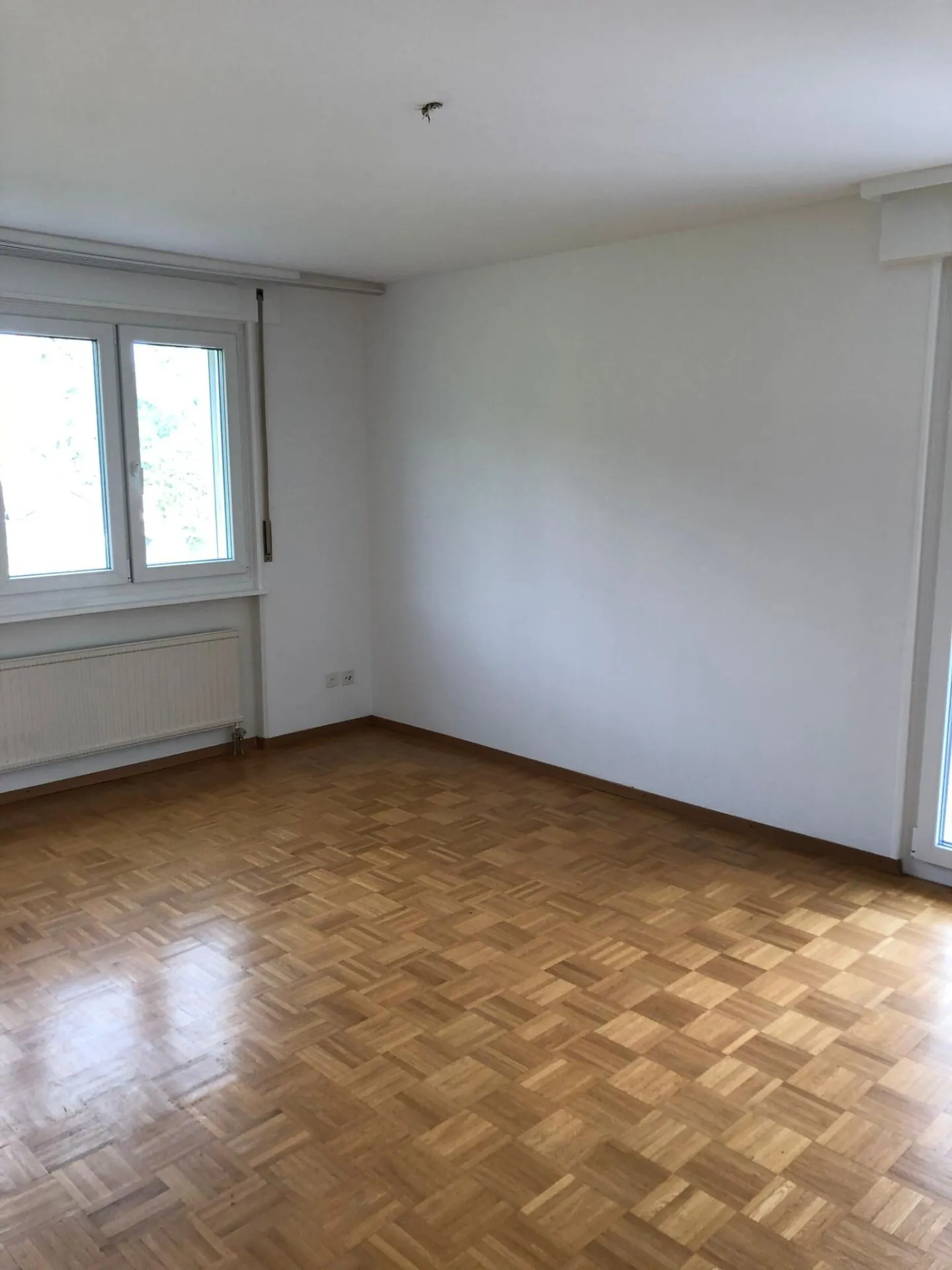 Großzügiger Komfort im 1. Stock in Villaraboud - Foto 5 von 9