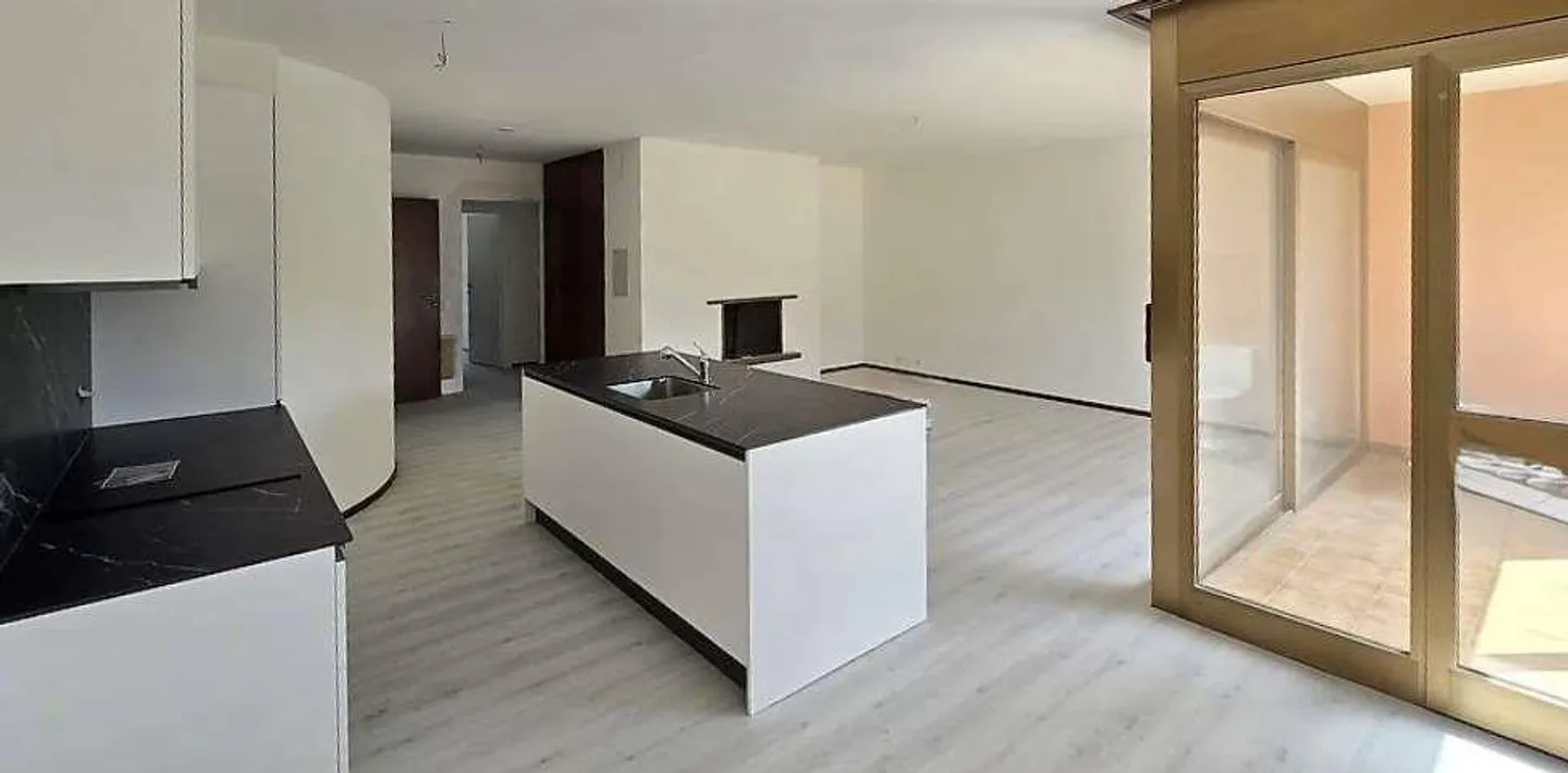 Appartement, 3,5 pièces avec vue dégagée et cheminée à Ponte Capriasca - Photo 2 sur 5