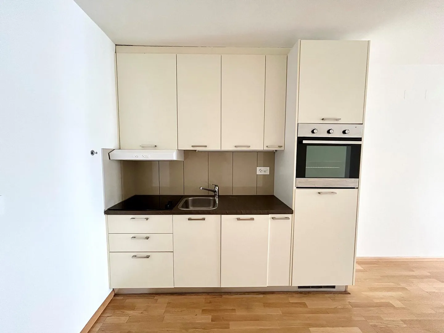 Modern und hell - Direkt am Rhein! 2.5-Zimmerwohnung 45m2 - Photo 4 of 8