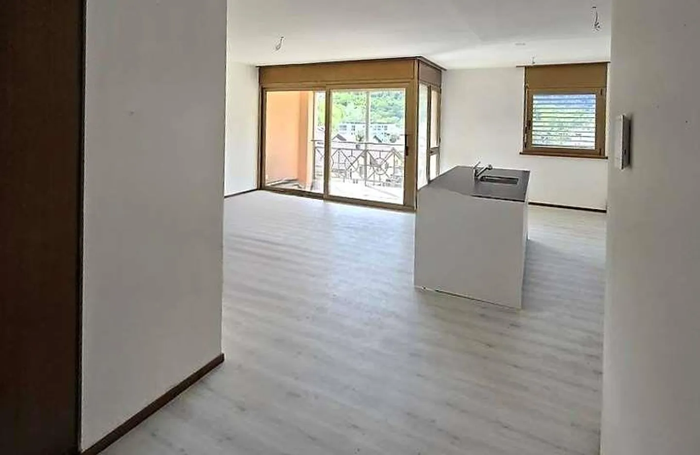 Appartement, 3,5 pièces avec vue dégagée et cheminée à Ponte Capriasca - Photo 3 sur 5