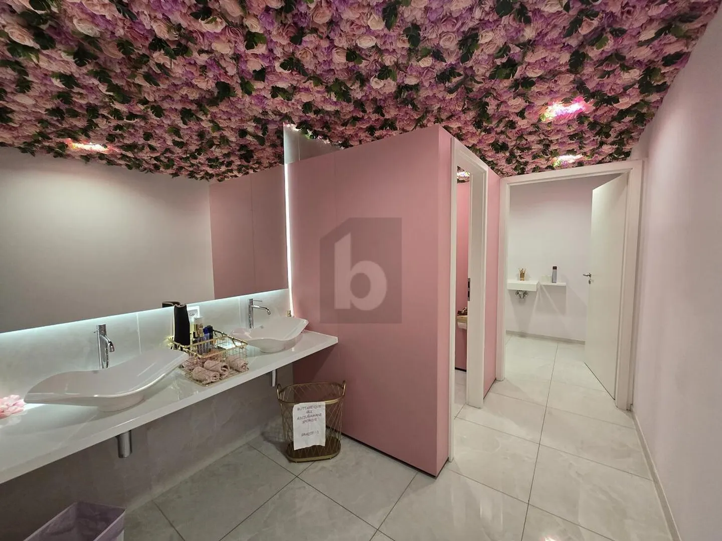 Etablierte Aktivität in zentraler Lage mit Seeblick - Foto 3 von 4