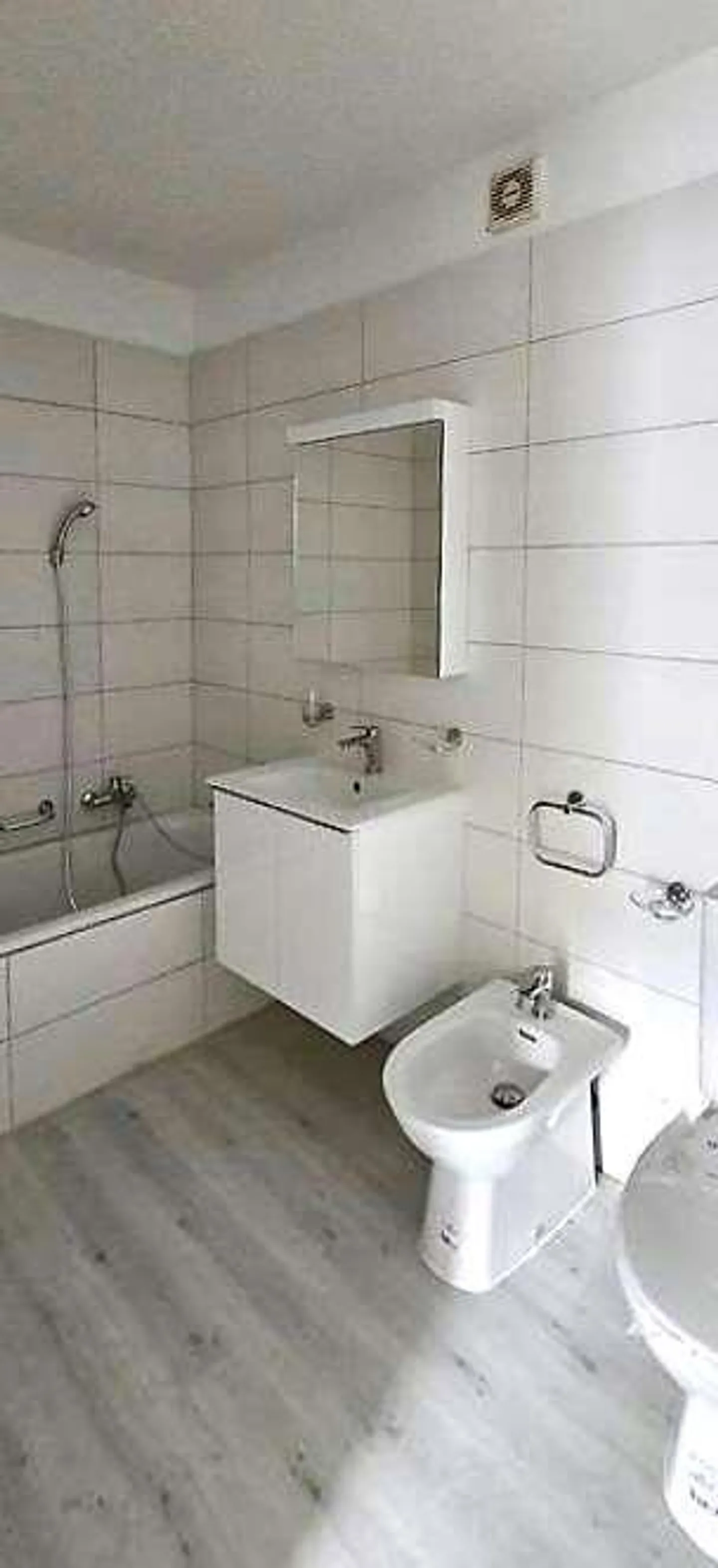 Appartement, 3,5 pièces avec vue dégagée et cheminée à Ponte Capriasca - Photo 5 sur 5