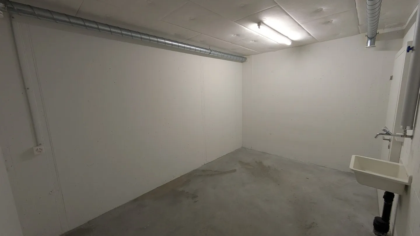 Storage space for rent - Photo 5 of 12