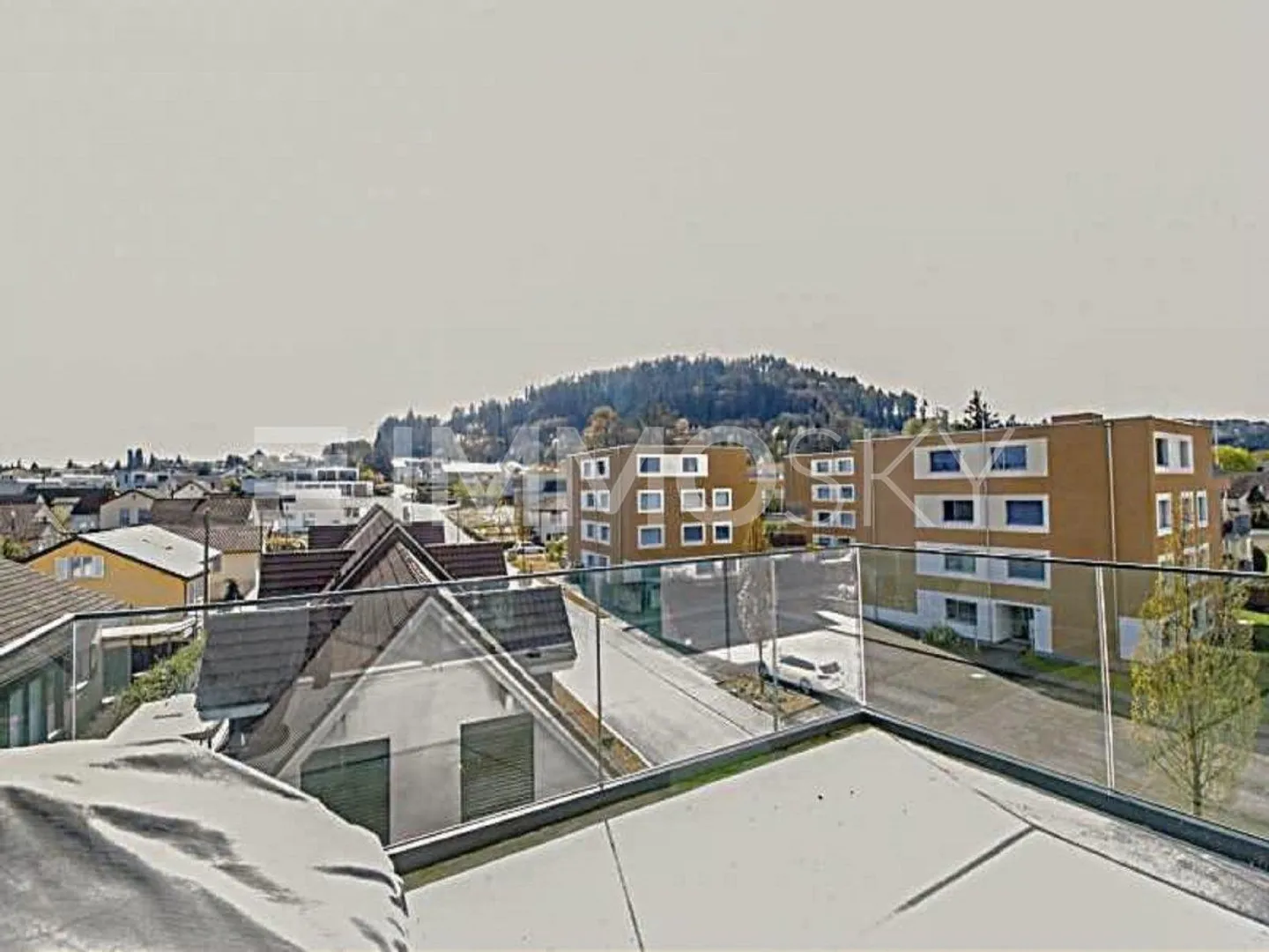 High Up - Stylish Living with a View - Photo 5 of 5