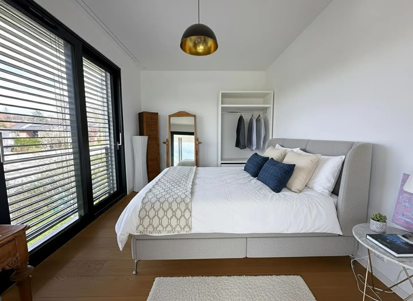 Prachtvolle Villa in Mies / 5 Schlafzimmer + Büro / Umschlossener Garten - Foto 10 von 13