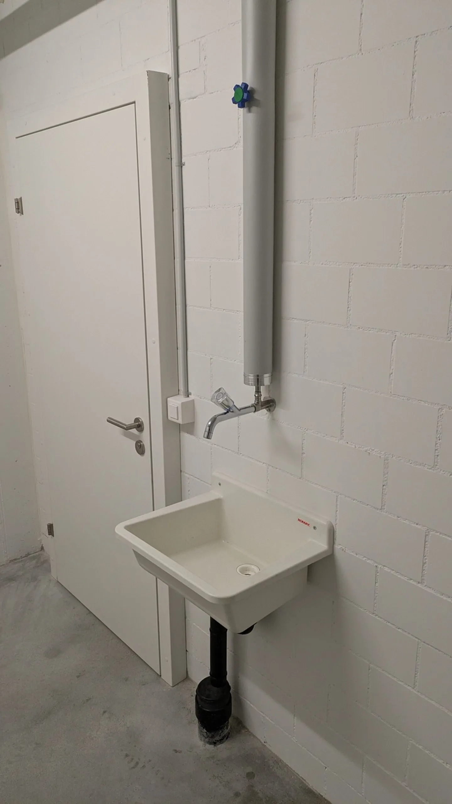 Storage space for rent - Photo 11 of 12