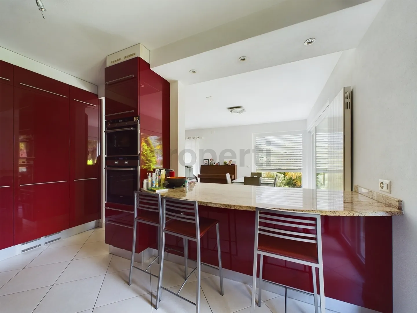 Modern 7.5-room single-family house in Caslano with a view of the greenery - Photo 5 of 10