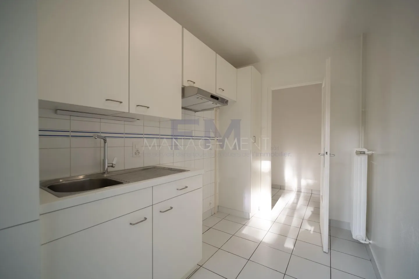 Avenue Théodore-Vernes ? 4.5 rooms of approx. 66 m² on the 1st floor - Photo 11 of 17