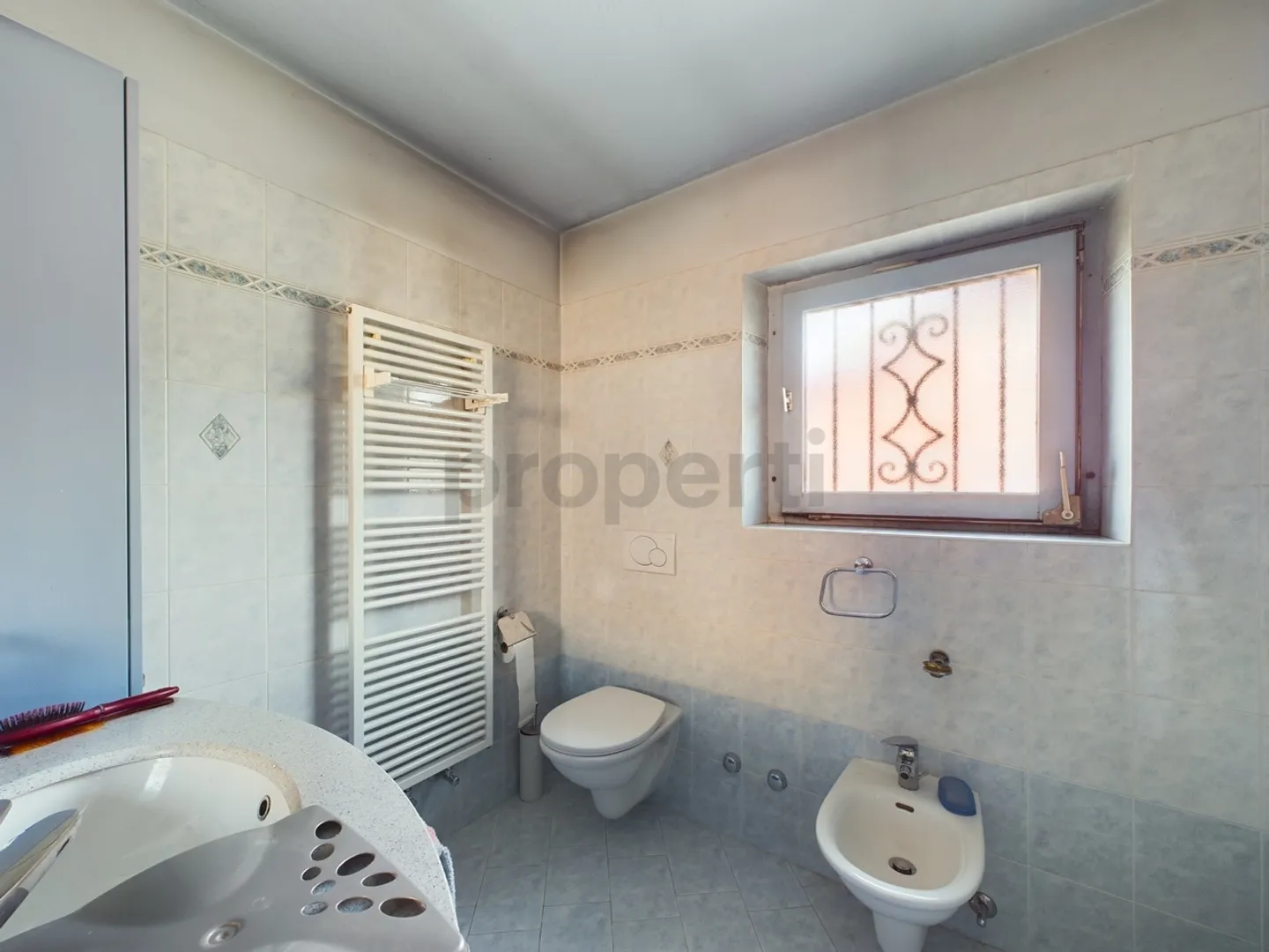 Modern 7.5-room single-family house in Caslano with a view of the greenery - Photo 9 of 10