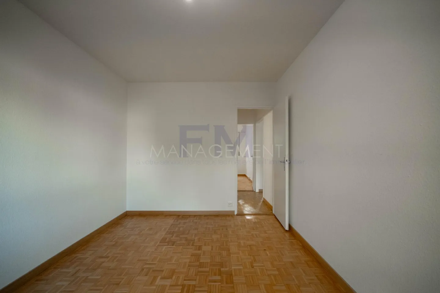 Avenue Théodore-Vernes ? 4.5 rooms of approx. 66 m² on the 1st floor - Photo 8 of 17