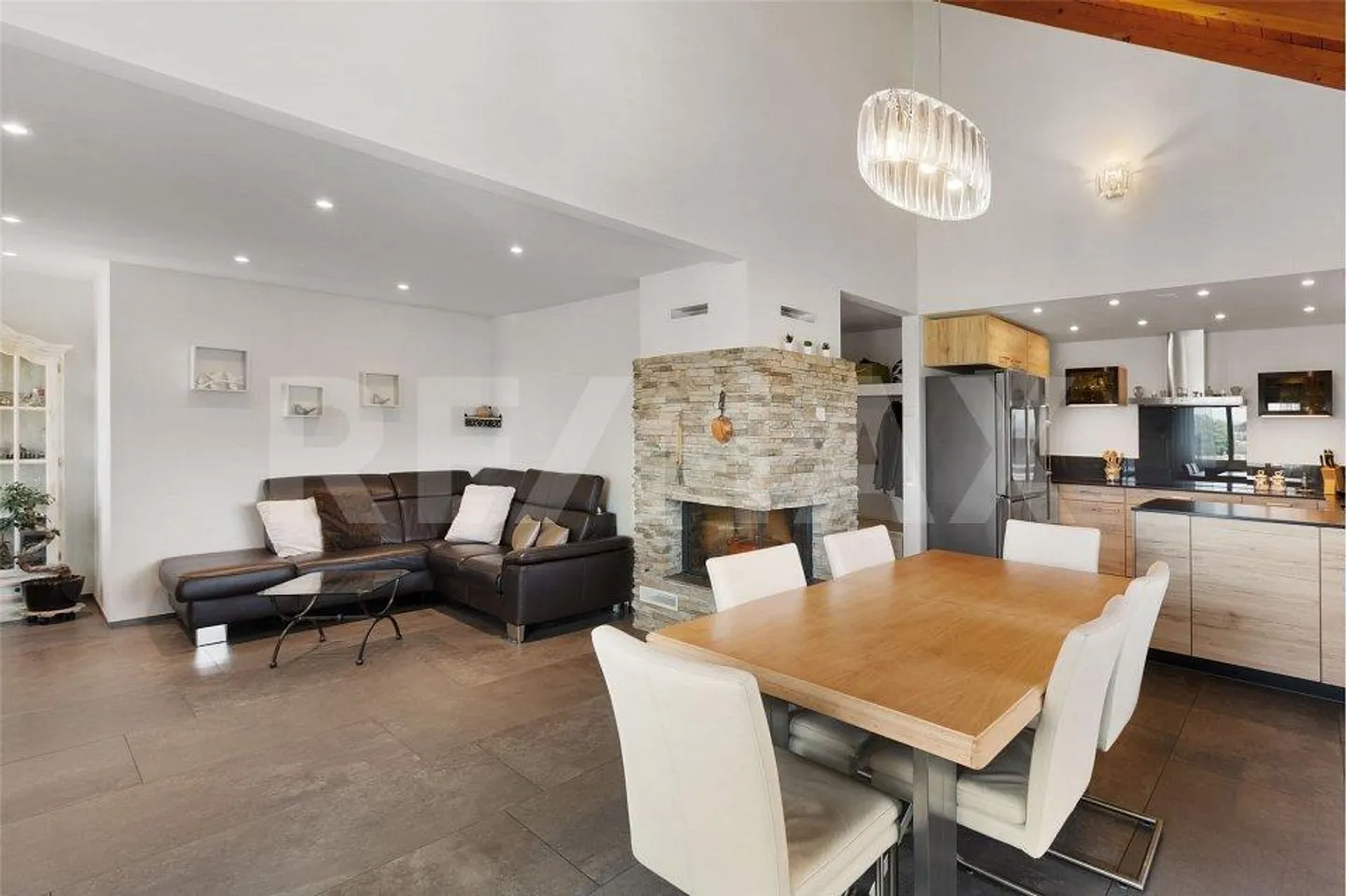 Appartamento 4.5 stanze moderno, tranquillo e nuovo con grande terrazza - Foto 1 di 10