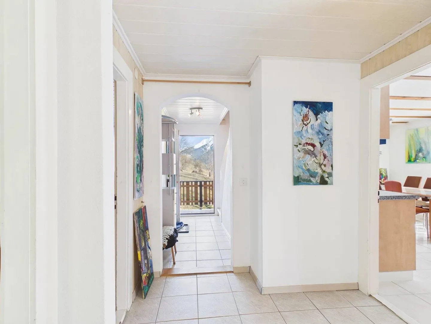 Spacious residential house with sunny garden above Naters - Photo 4 of 13