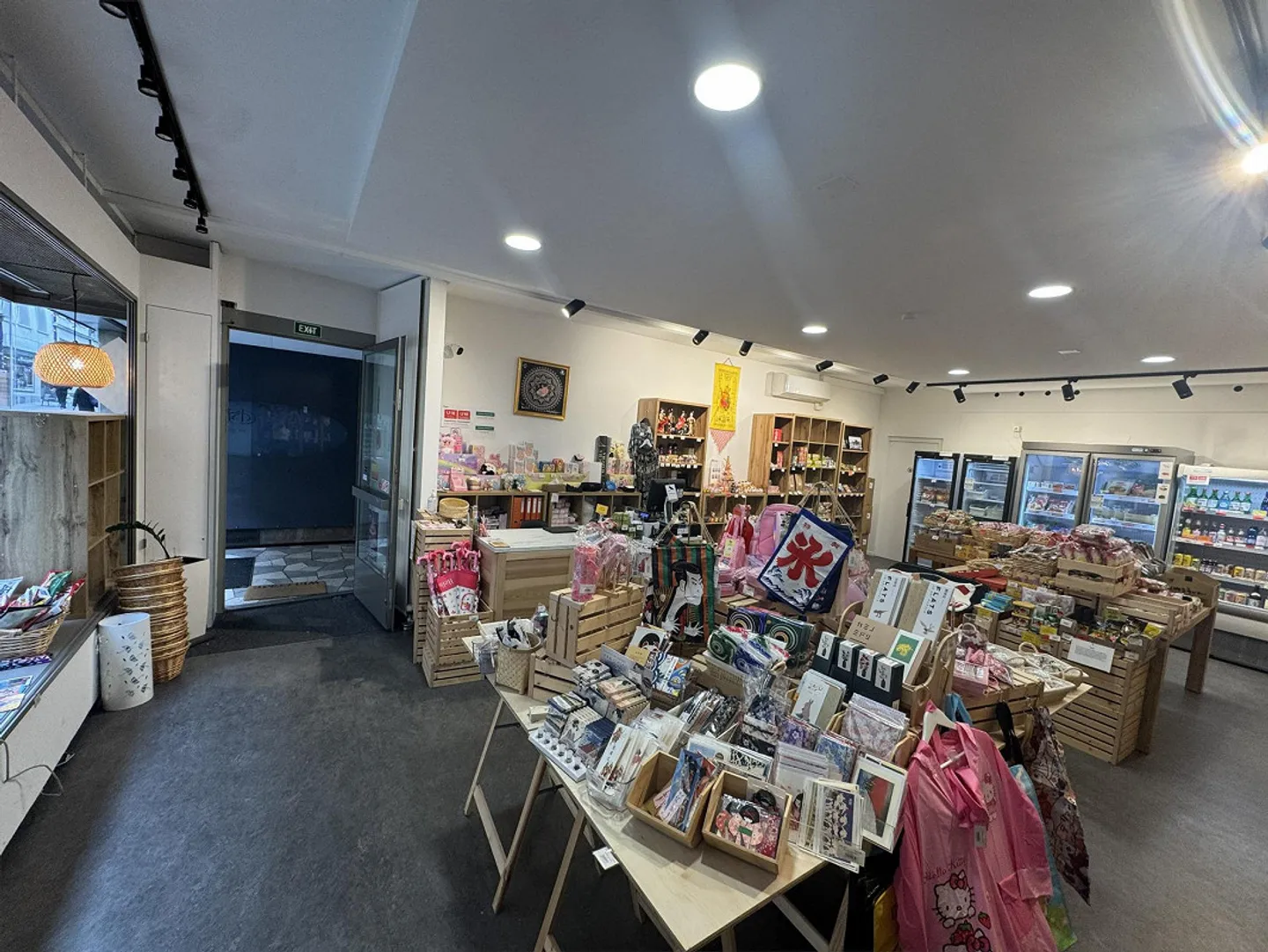 Retail Space / Commercial Space in Prime Location - Photo 3 of 6