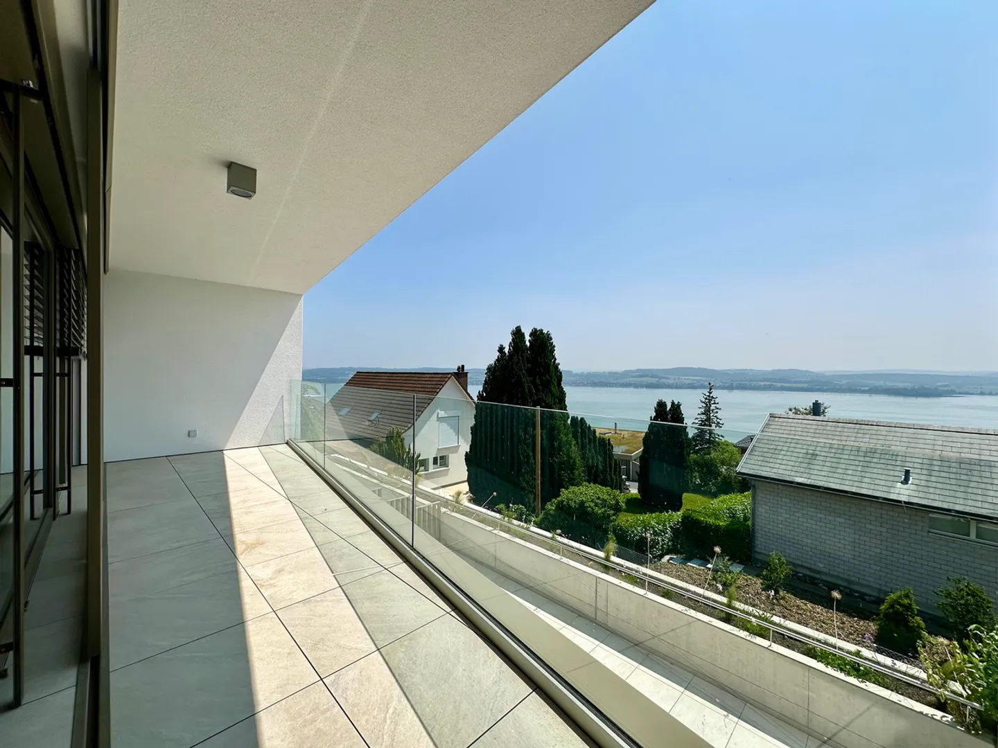 Exceptional Contemporary Villa - Photo 7 of 12