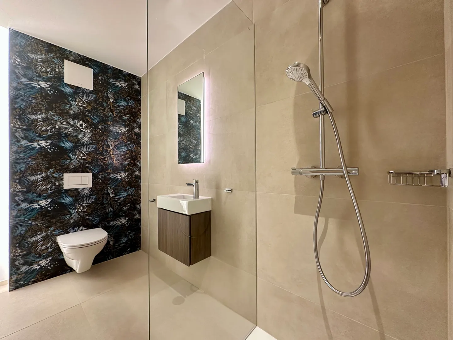 Exceptional Contemporary Villa - Photo 11 of 12