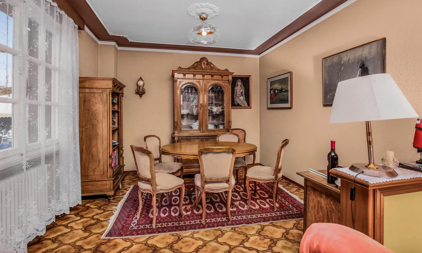 SCHÖNE VILLA MIT 4,5 ZIMMERN UND POOL IN COLDRERIO - Foto 3 von 9