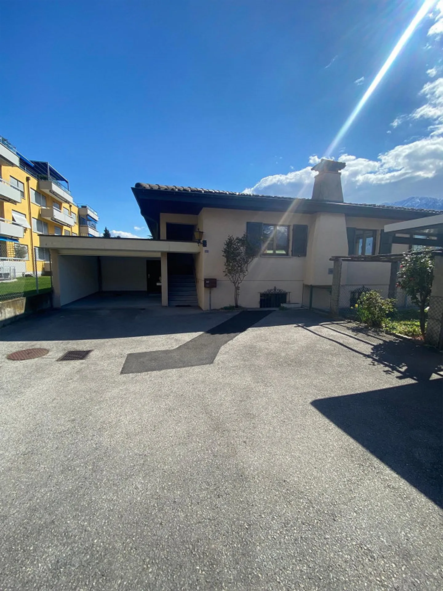 Villa di 6 locali ad Ascona in zona centrale e tranquilla con possi... - Foto 1 di 5