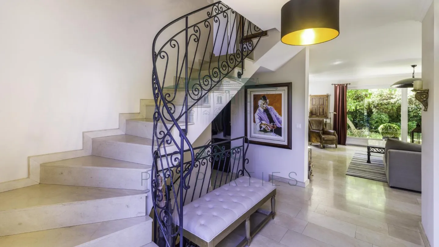VÉSENAZ - EINZELFAMILIENHAUS MIT 4 SCHLAFZIMMERN - Foto 3 von 4