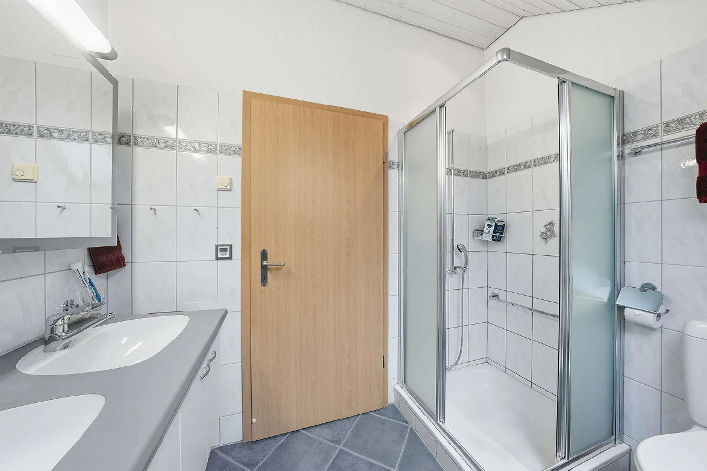 Maison individuelle avec jardin spacieux à Staad SG - Photo 5 sur 27