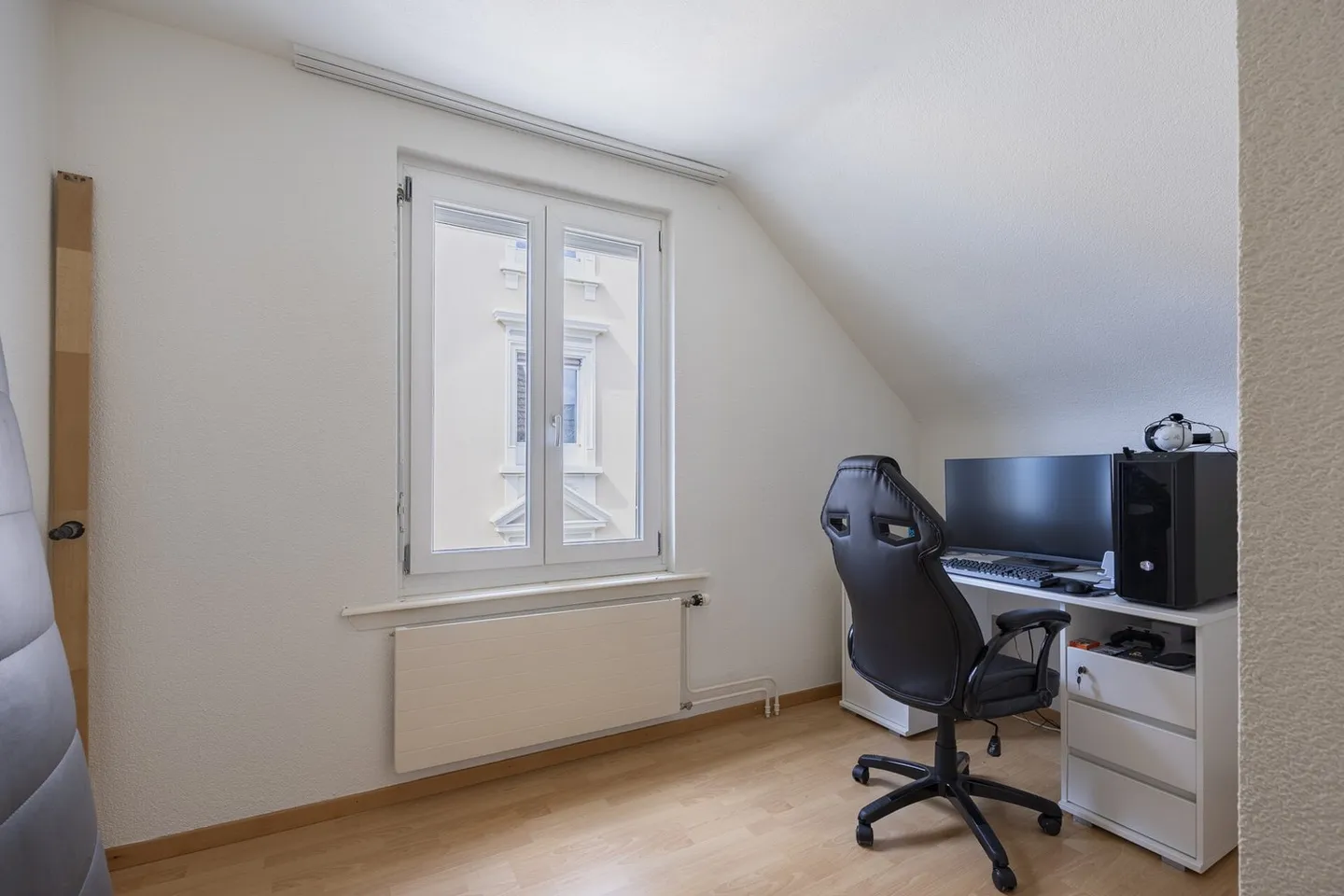 Kompaktes Mehrfamilienhaus mit 3 Wohnungen - Foto 6 von 13